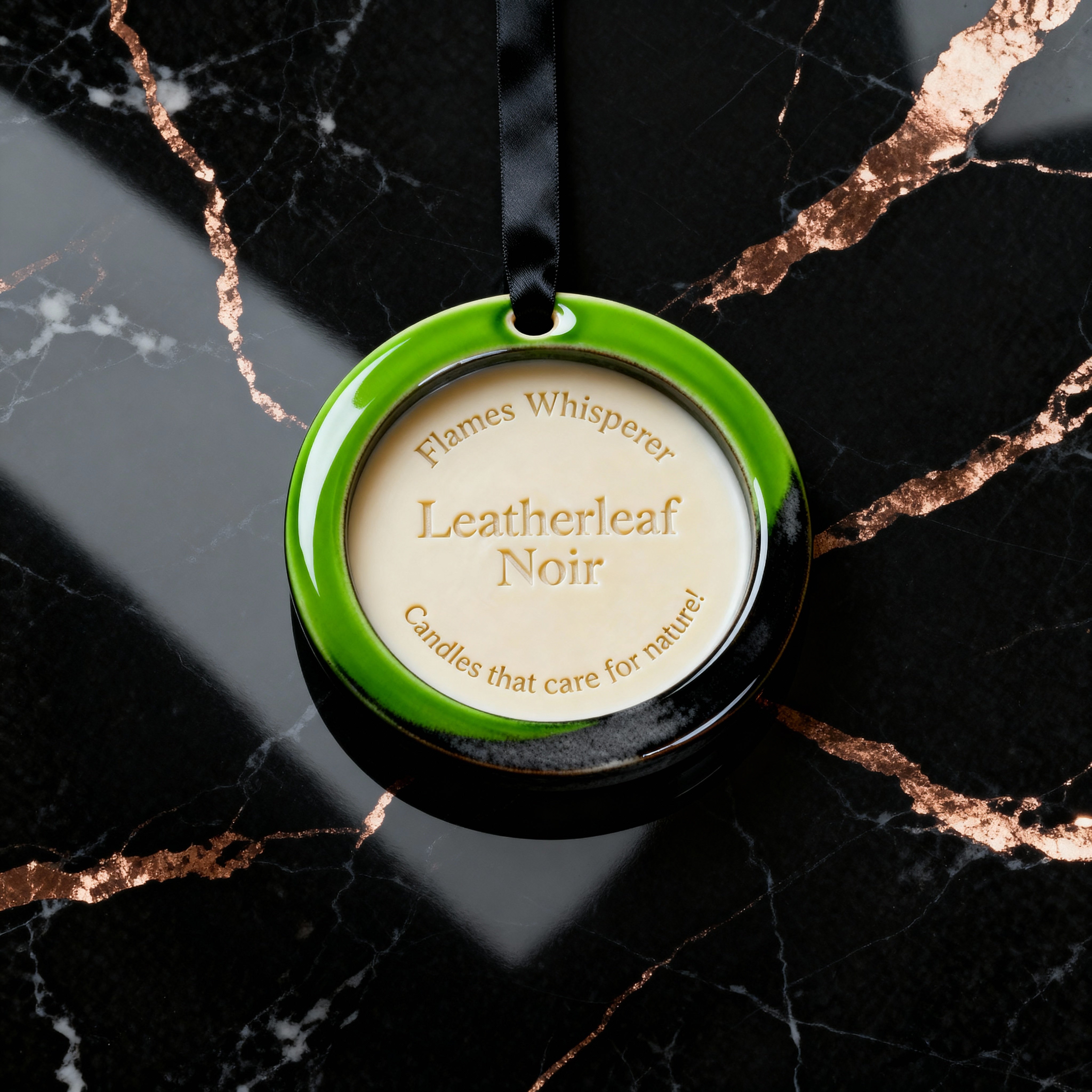 Leatherleaf Noir - Cire parfumée pour dressing Flames Whisperer